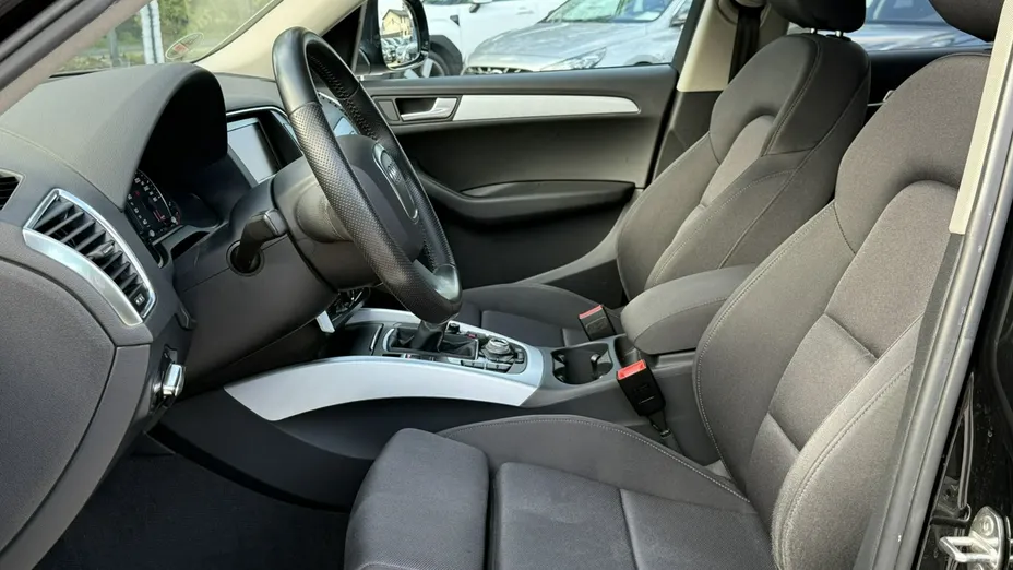AUDI Q5 -