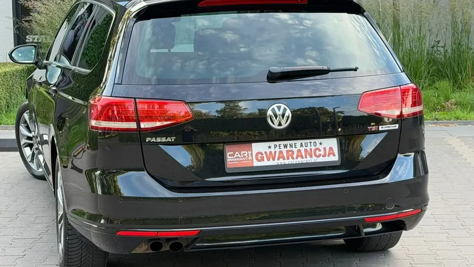 VOLKSWAGEN Passat -