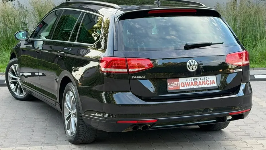 VOLKSWAGEN Passat -
