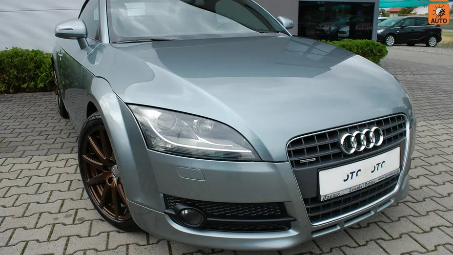 AUDI TT Roadster -
