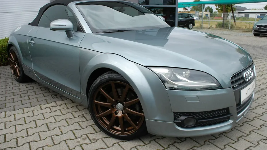 AUDI TT Roadster -