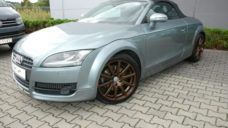 AUDI TT Roadster -