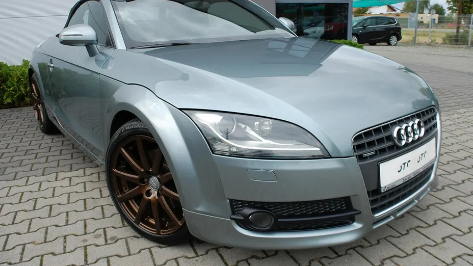 AUDI TT Roadster -