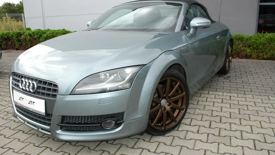 AUDI TT Roadster -