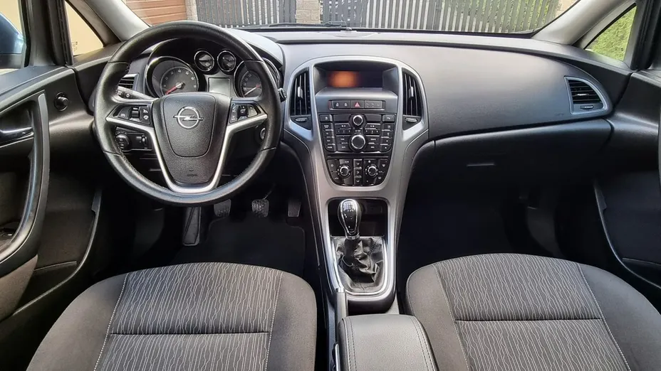 OPEL Astra -