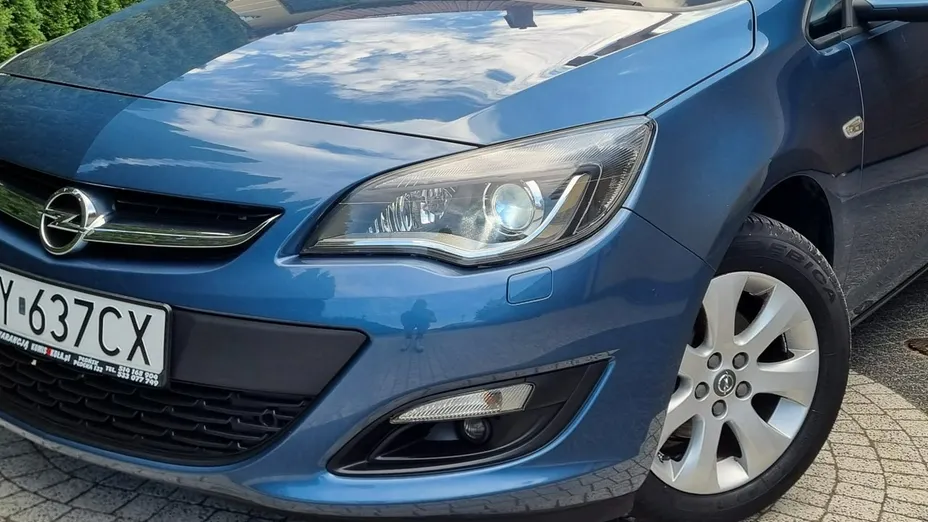 OPEL Astra -