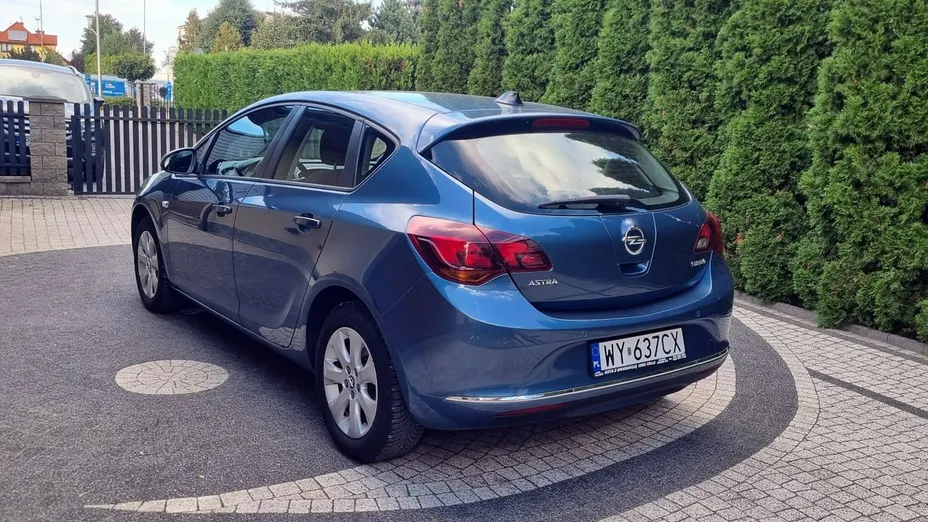 OPEL Astra -