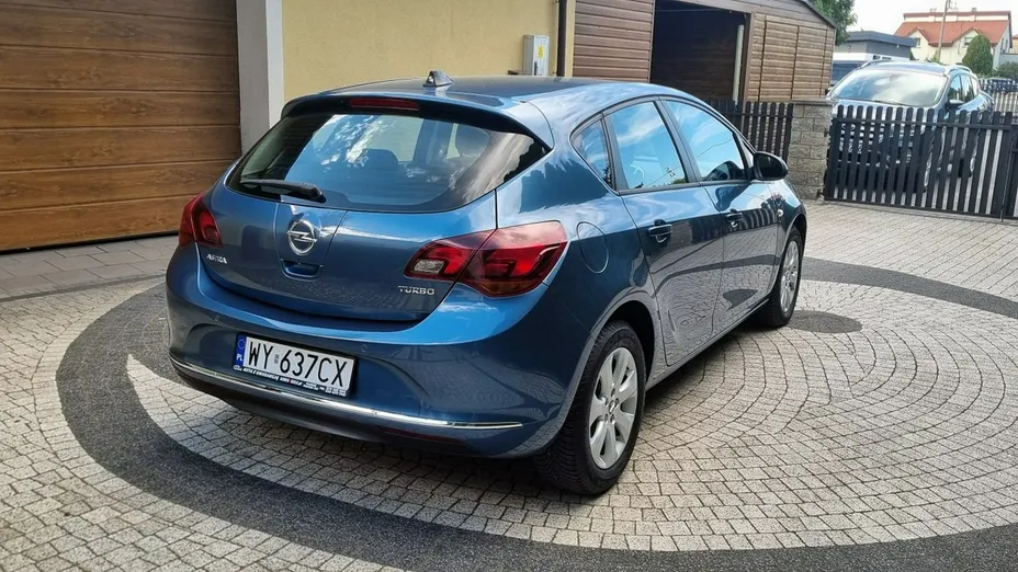 OPEL Astra -