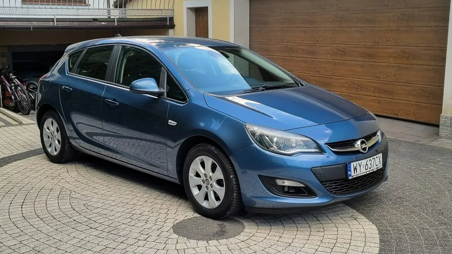 OPEL Astra -