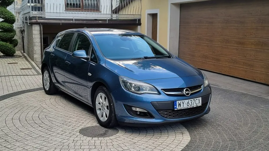 OPEL Astra -