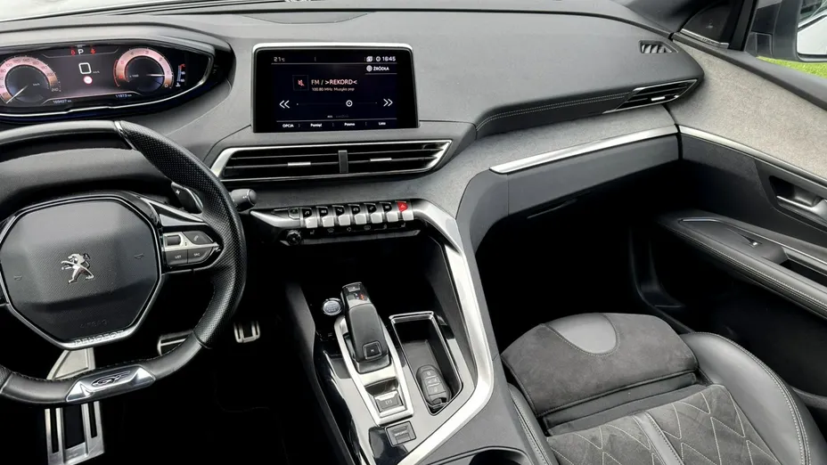 PEUGEOT 3008 -