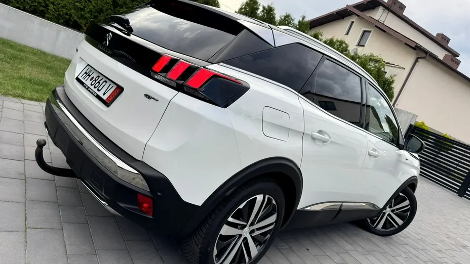 PEUGEOT 3008 -