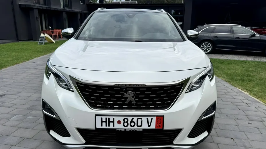 PEUGEOT 3008 -
