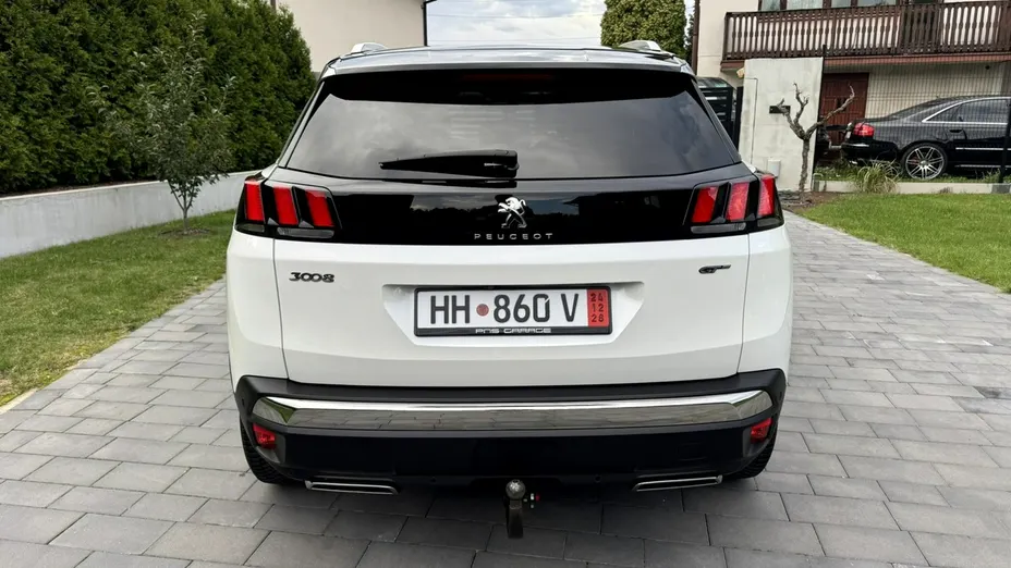 PEUGEOT 3008 -