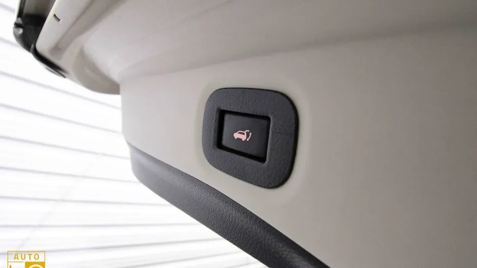 NISSAN X-Trail -