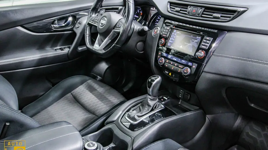NISSAN X-Trail -