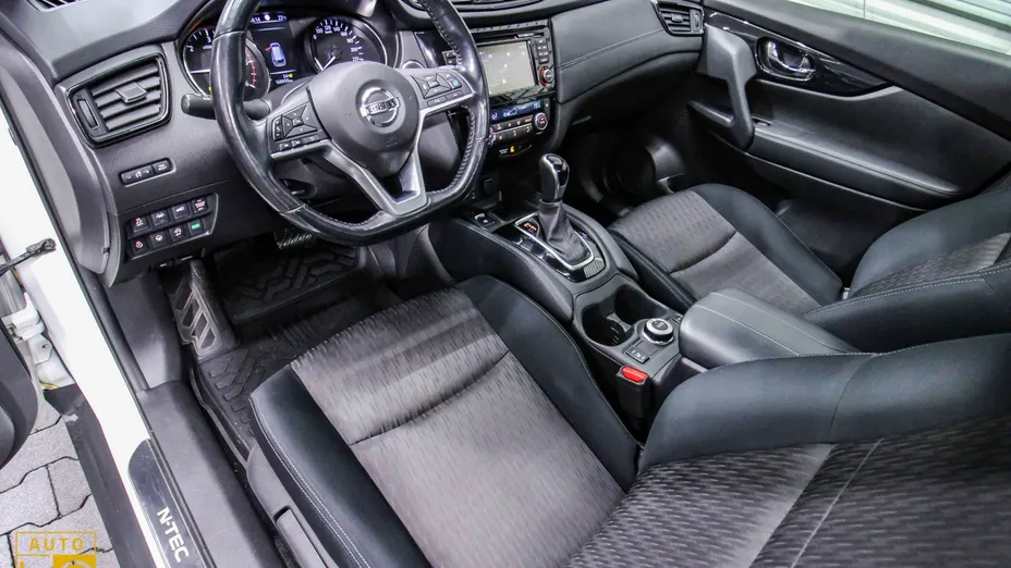 NISSAN X-Trail -