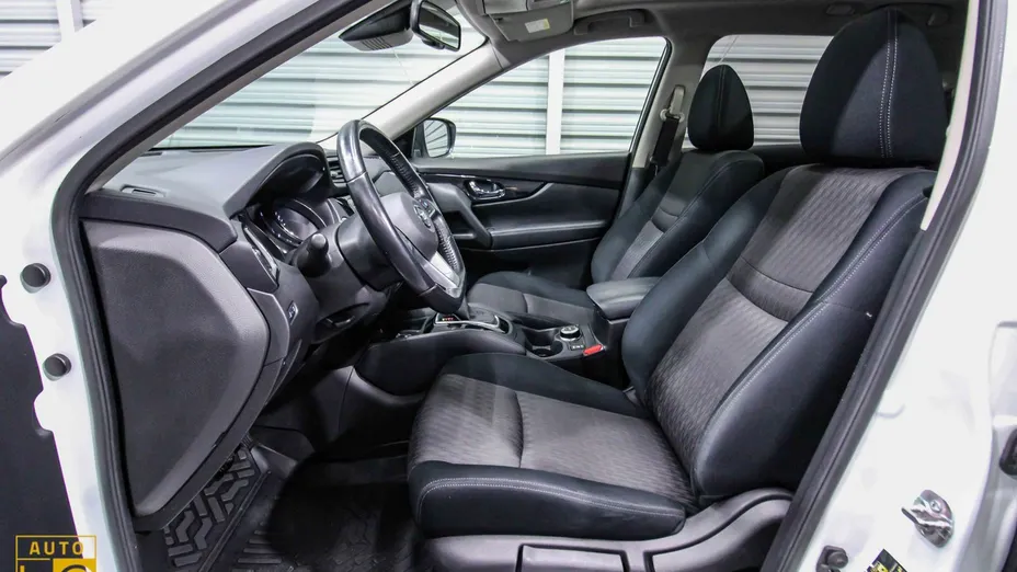NISSAN X-Trail -