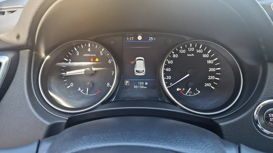 NISSAN Qashqai -