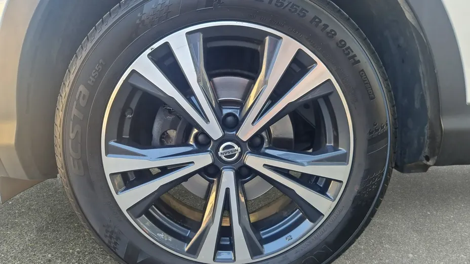 NISSAN Qashqai -