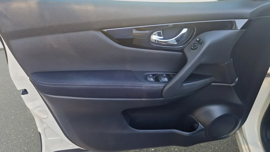 NISSAN Qashqai -