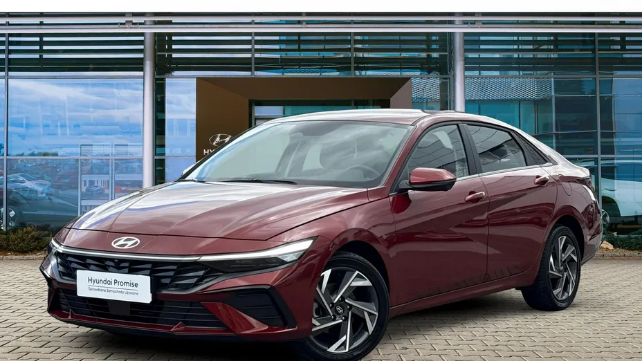 HYUNDAI Elantra -