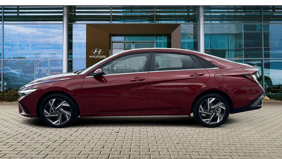 HYUNDAI Elantra -