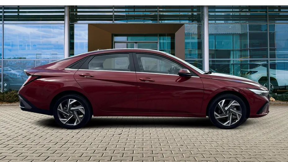 HYUNDAI Elantra -