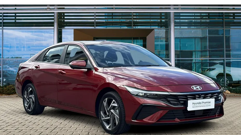 HYUNDAI Elantra -