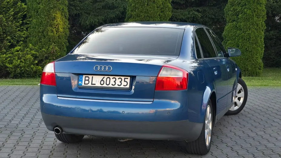 AUDI A4 -
