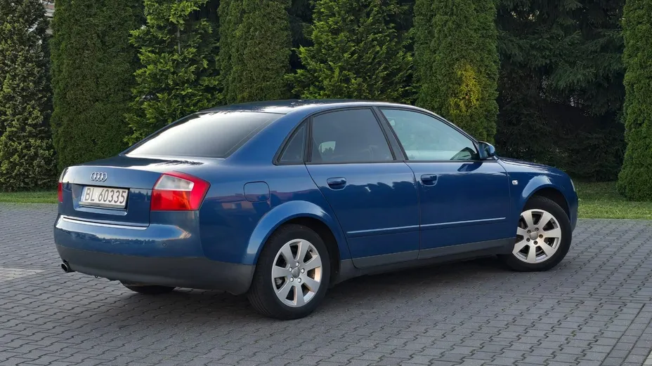 AUDI A4 -