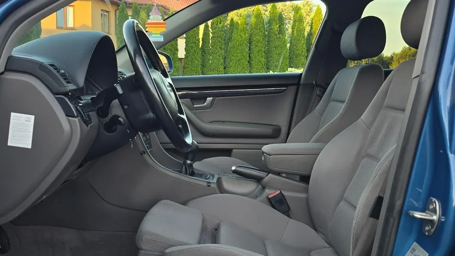 AUDI A4 -