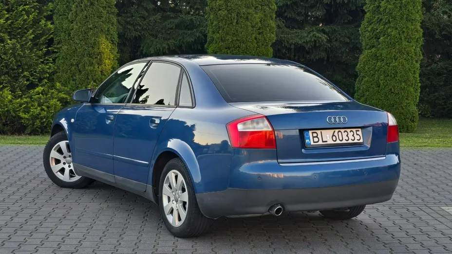 AUDI A4 -