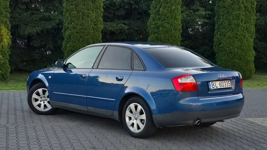 AUDI A4 -