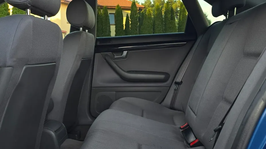 AUDI A4 -