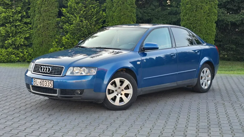 AUDI A4 -