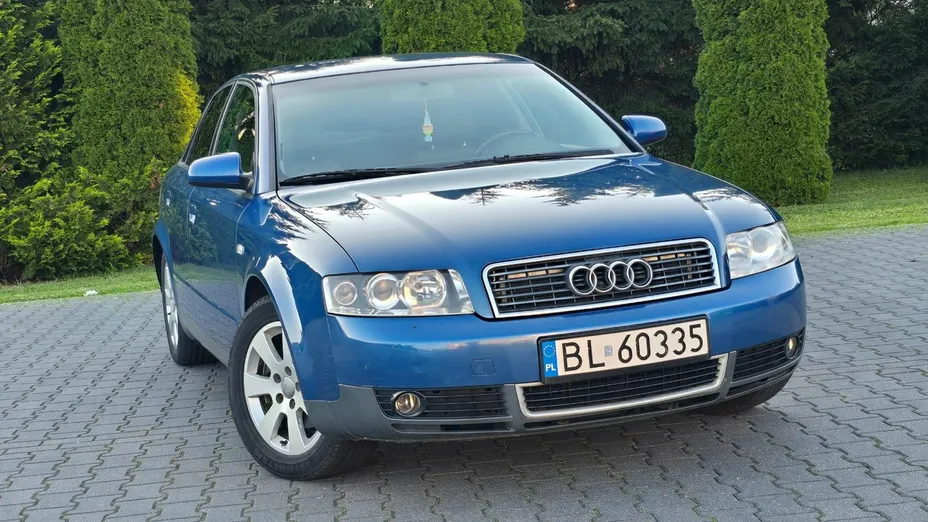 AUDI A4 -
