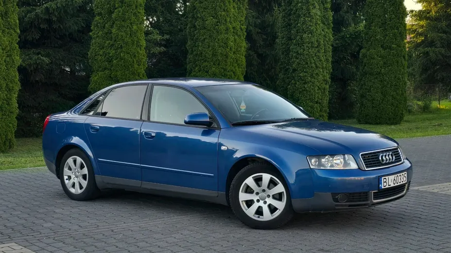 AUDI A4 -