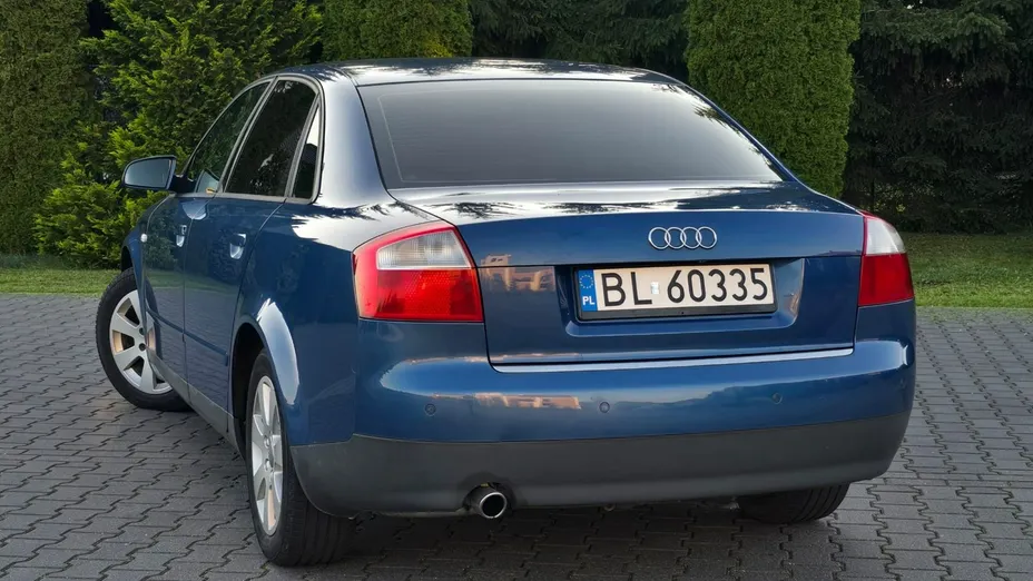 AUDI A4 -