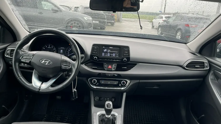 HYUNDAI i30 -