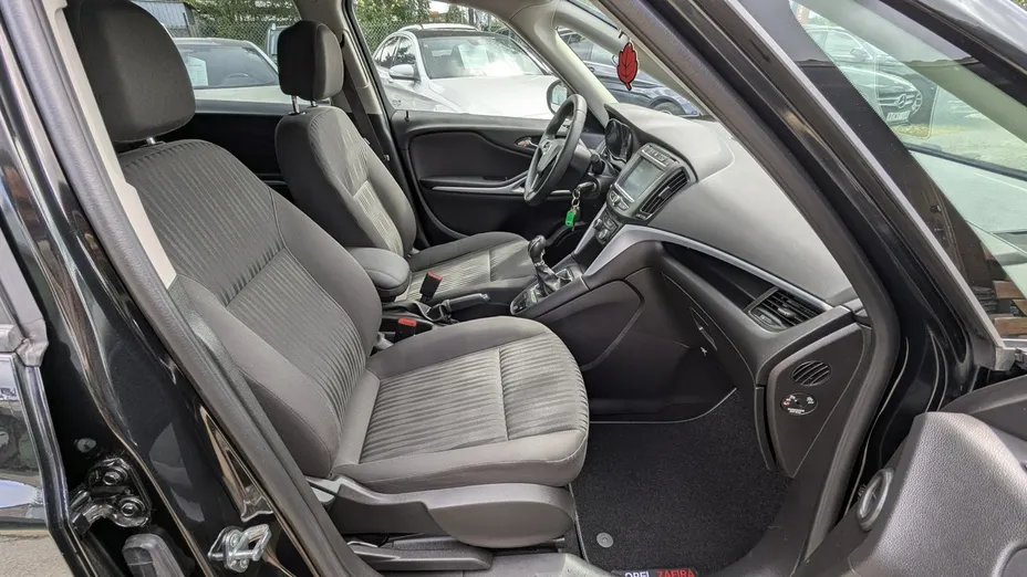 OPEL Zafira -