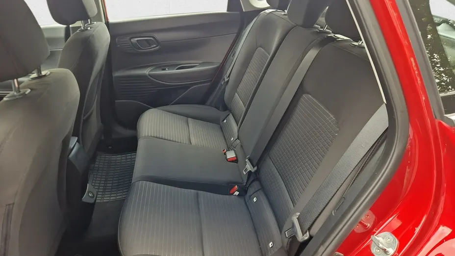 HYUNDAI i20 -