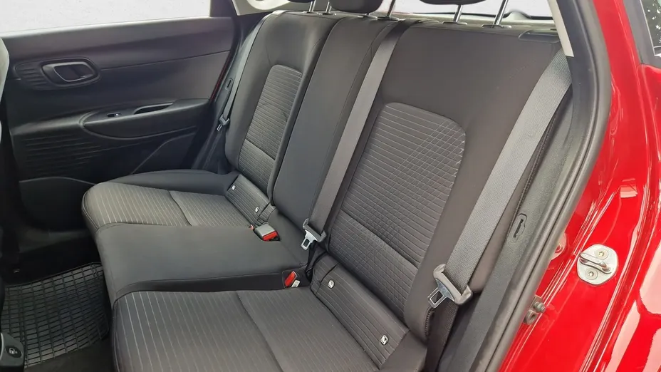 HYUNDAI i20 -