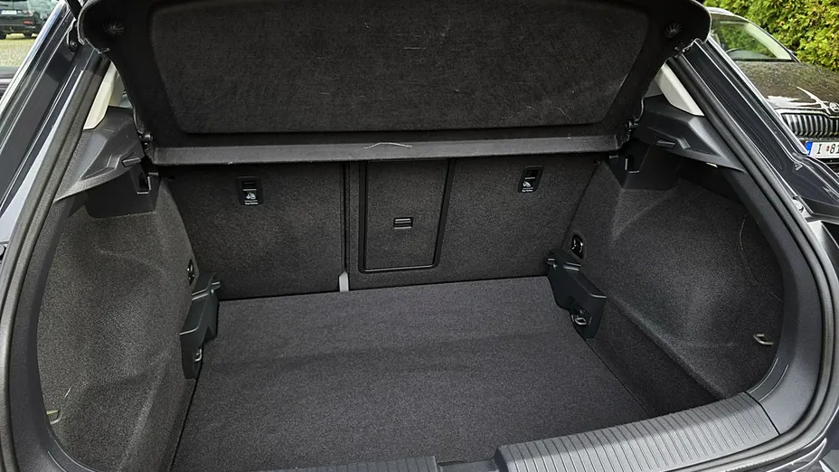 VOLKSWAGEN T-ROC -