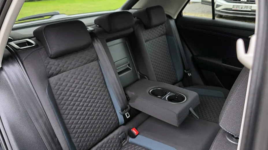 VOLKSWAGEN T-ROC -