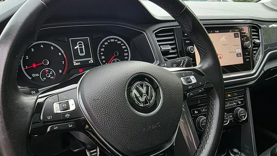 VOLKSWAGEN T-ROC -