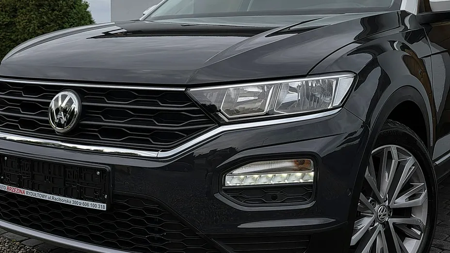 VOLKSWAGEN T-ROC -