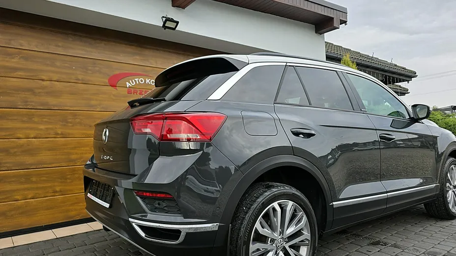 VOLKSWAGEN T-ROC -