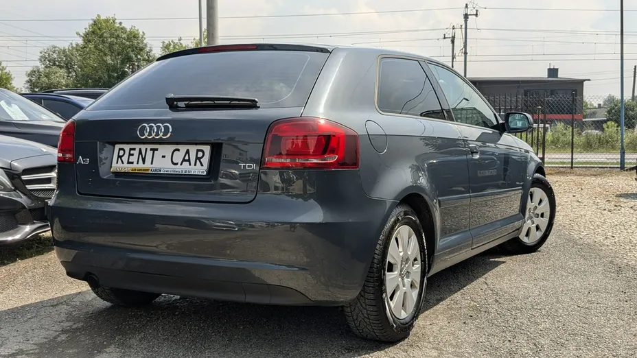 AUDI A3 -