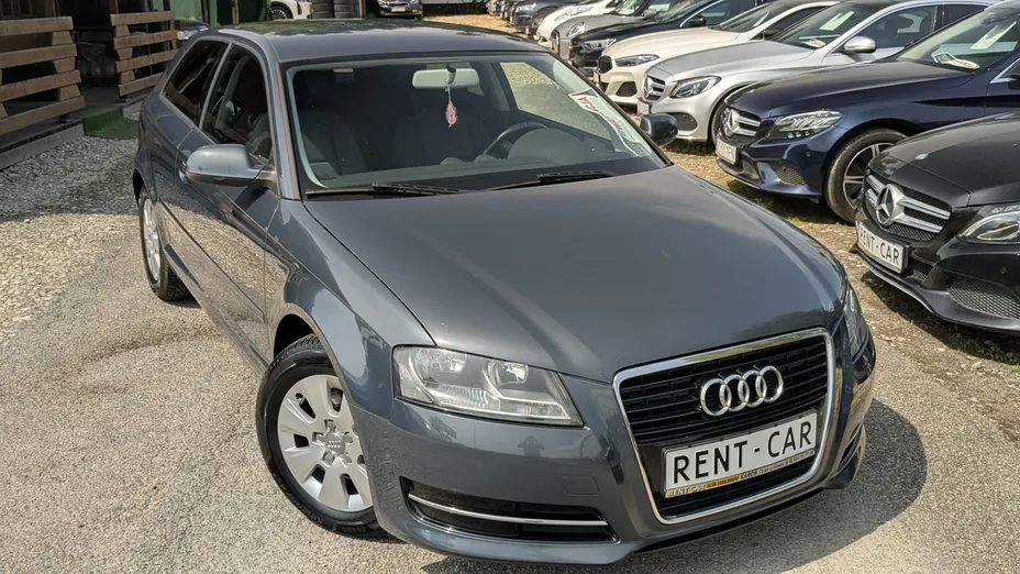 AUDI A3 -